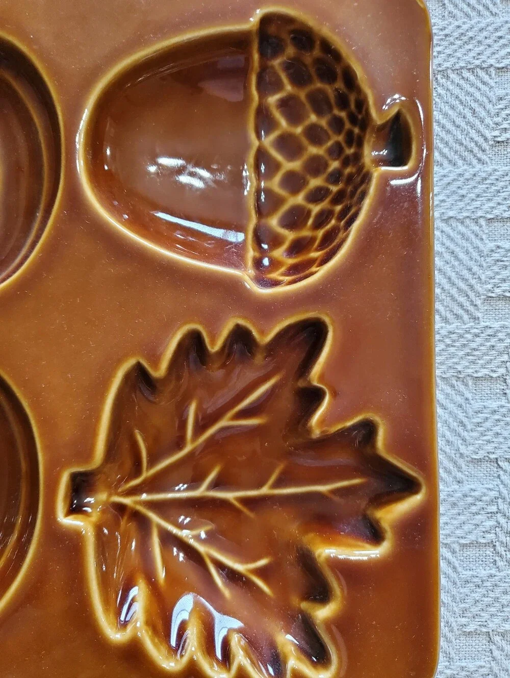 Crate & Barrel Fall Harvest Ceramic Cakelet Muffin Pan Acorn Pumpkin Leaf Mold